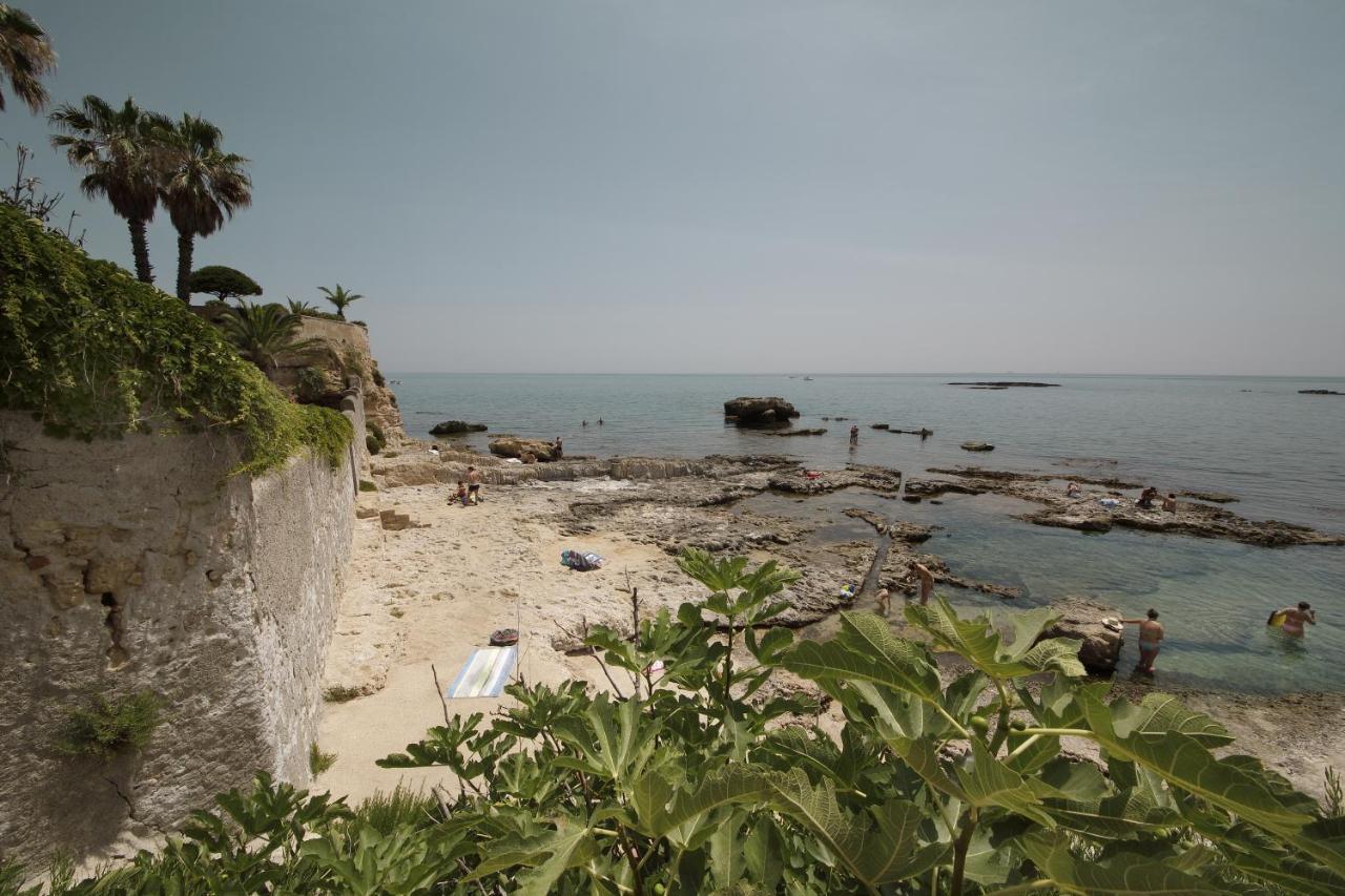 Le Bain Suite - Accanto Al Mare Vicinissima A Ortigia E Al Teatro Syrakus Exterior foto