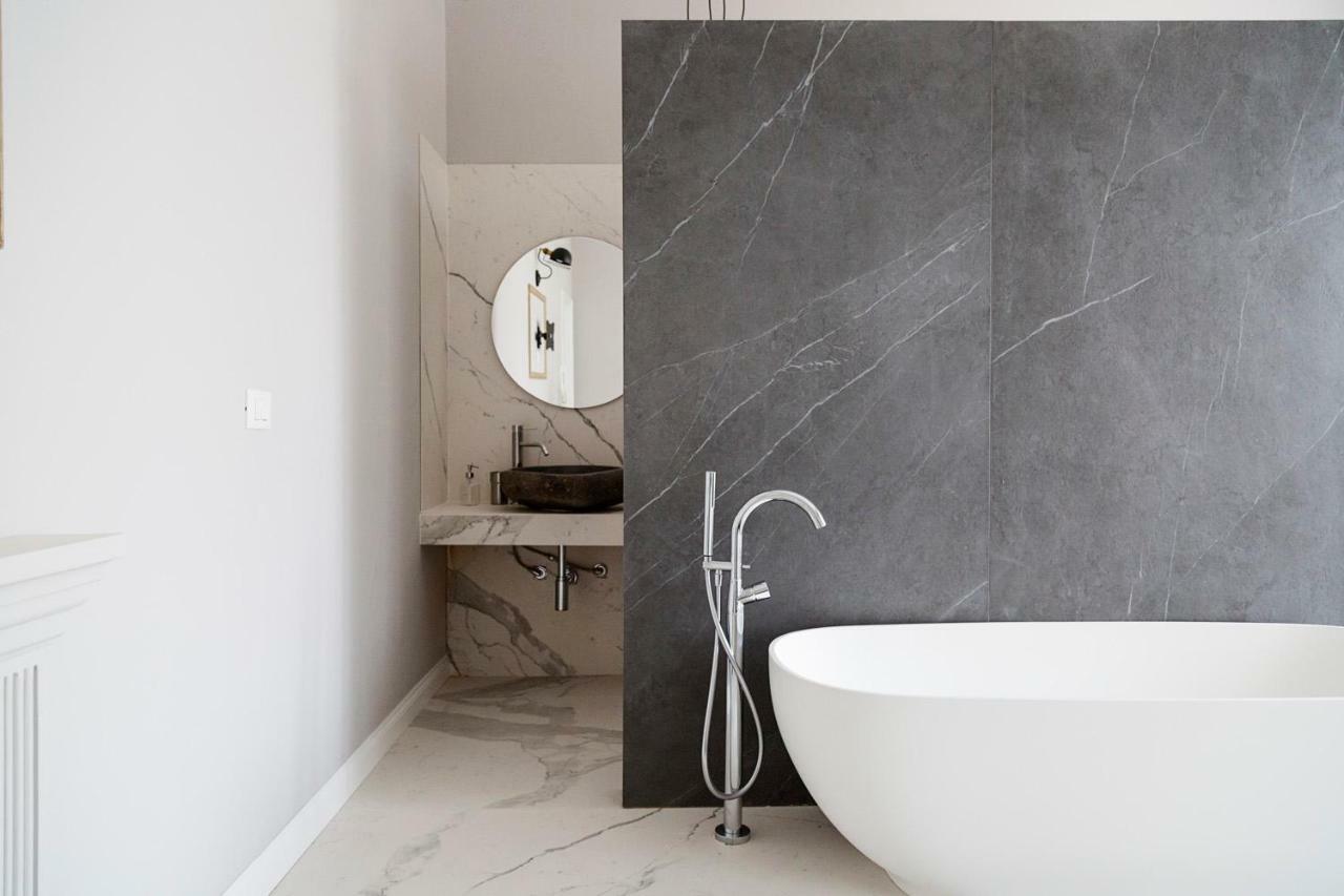Le Bain Suite - Accanto Al Mare Vicinissima A Ortigia E Al Teatro Syrakus Exterior foto
